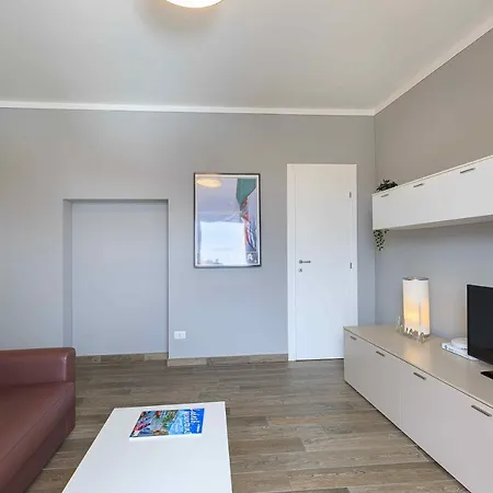 La Lombarda - By Impero House Apartment Stresa