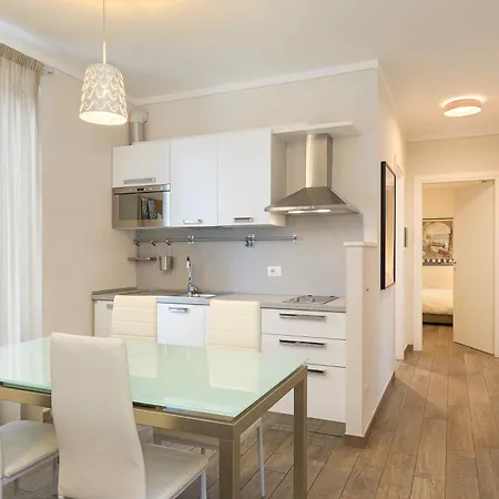 Apartment La Lombarda - By Impero House Stresa