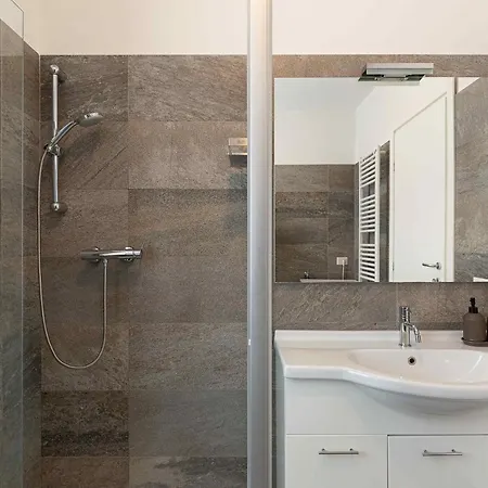 Apartment La Lombarda - By Impero House